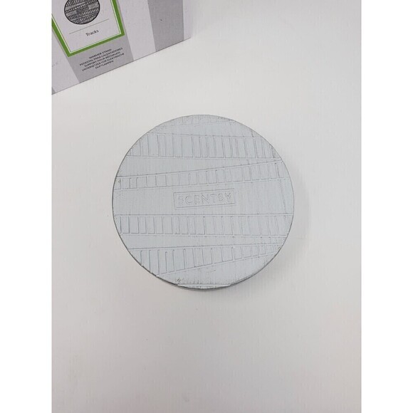 NIB SCENTSY WARMER STAND PEDESTAL TRACKS HOME DECOR DECORATION RETIRED - Picture 2 of 11